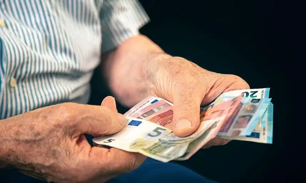 Αναδρομικά έως και 15.000 ευρώ- Ποιους συνταξιούχους αφορούν